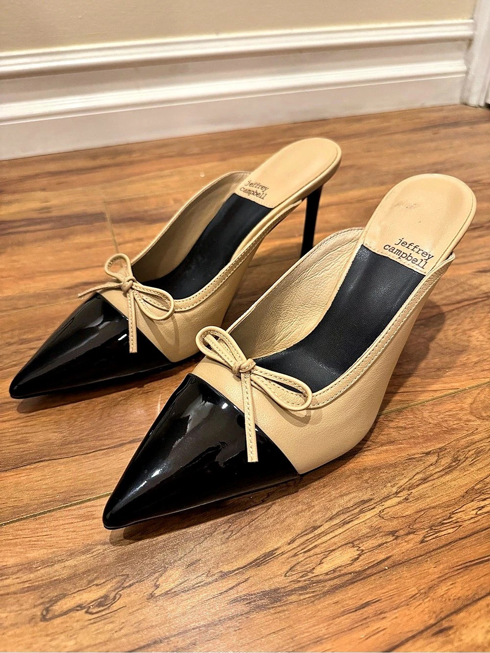 Jeffrey Campbell Pointz Pointed Toe Bow Mule Heels Black & Beige